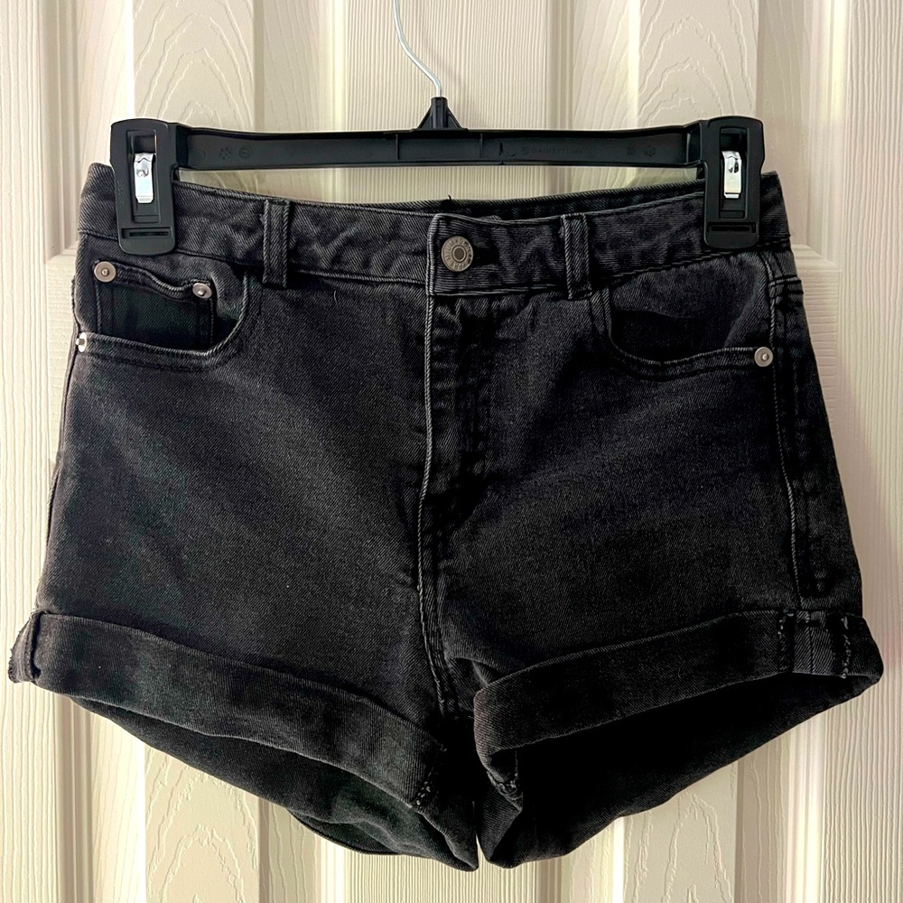 Love Tree Black Denim Jean Shorts Excellent Condition